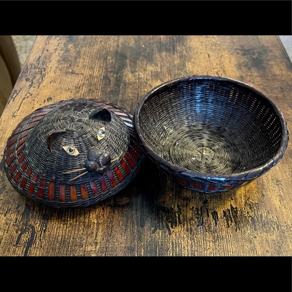 Cat basket - Picture 3 of 3